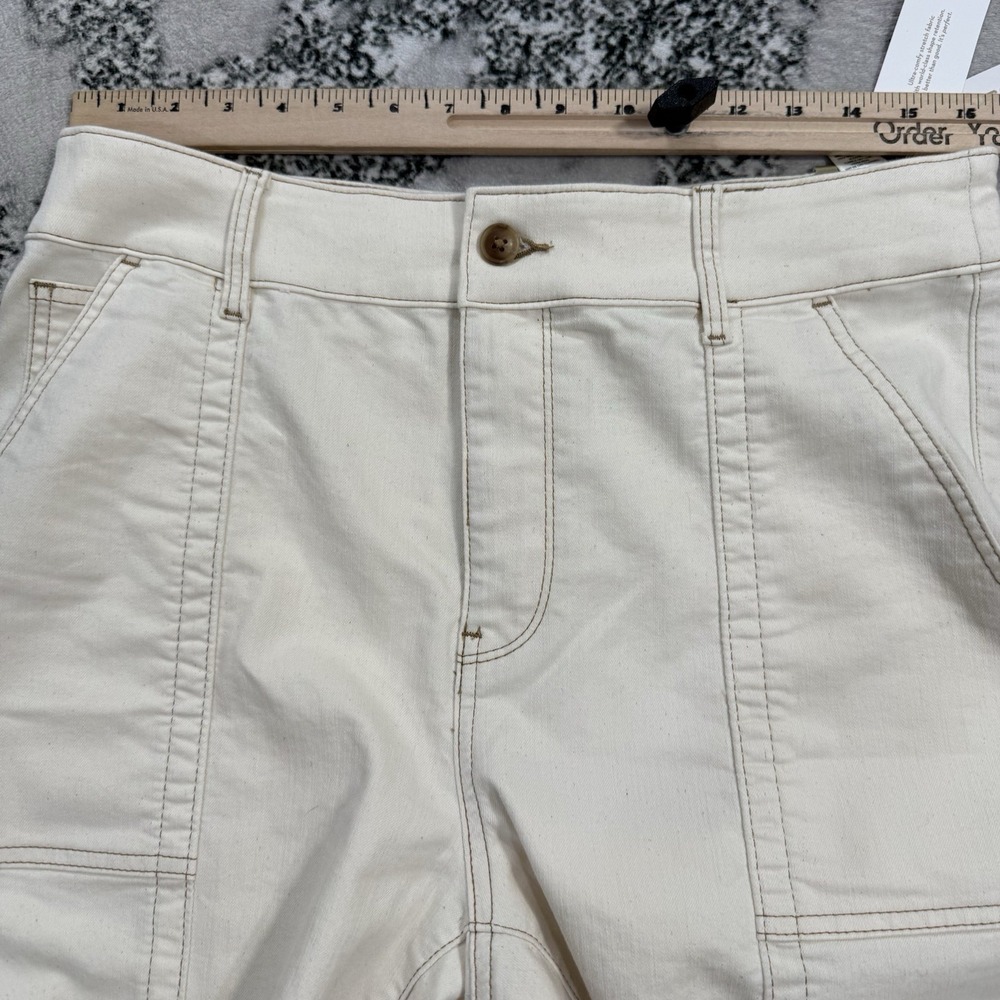 Chicos Straight Leg Ankle Utility Pants Womens Sz 12 White Stretch Crop Pockets - Picture 3 of 15